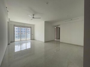 2 BHK Apartment For Sale in K Raheja Raheja Residency, Malad East
