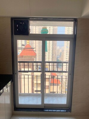 Room in 1 BHK Apartment at Raunak Heights, Ghodbunder Road – for Rent