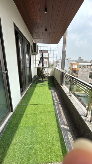 Balcony in 2 BHK Builder Floor at Sector 52 – for Rent