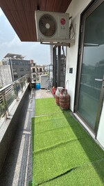 2 BHK +  1500 Sq.Ft. Builder Floor in Sector 52
