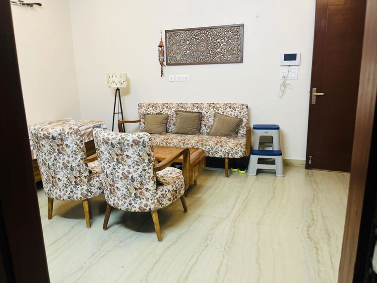 Living Room, sector 52 2 Bedroom 1500 Sq.Ft. Builder Floor In Sector 52 Gurgaon 10727558