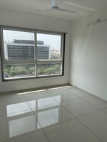 1 Rk  +  700 Sq.Ft. Apartment in Silver Oak