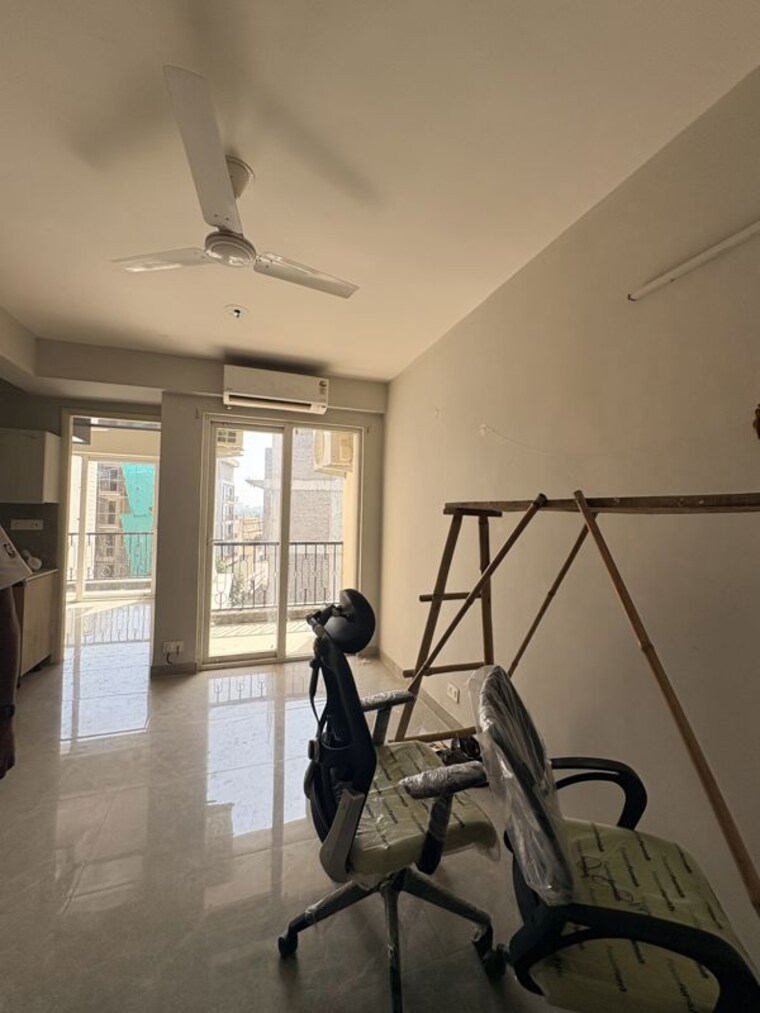 Bedroom, signature-global-city-81 2.5 Bedroom 1200 Sq.Ft. Builder Floor In Sector 81 Gurgaon 10727626