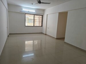 Room in 2 BHK Apartment at Shubhashree Apartmaent Akurdi, Akurdi – for Rent