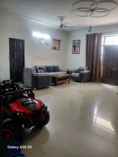 2 BHK +Builder Floor For Rent in Sector 15