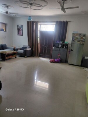 Living Room in 2 BHK Builder Floor at Sector 15 – for Rent