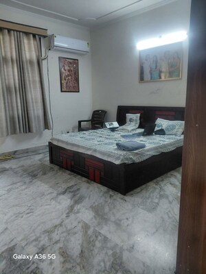 Bedroom in 2 BHK Builder Floor at Sector 15 – for Rent