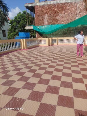Bedroom in 2 BHK Builder Floor at Sector 15 – for Rent
