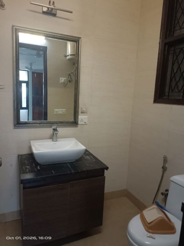 undefined, sarvapriya vihar 3 Bedroom 200 Sq.Yd. Builder Floor In Sarvapriya Vihar Delhi 10727714