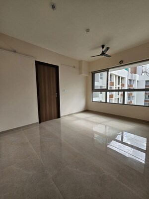 Room in 1 BHK Apartment at Raunak Heights, Ghodbunder Road – for Rent