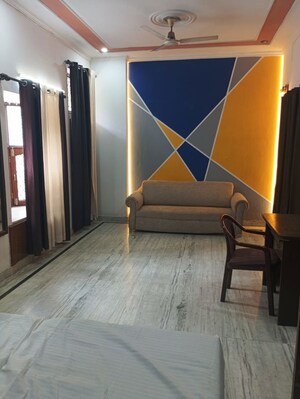 Living Room in 3 BHK Builder Floor at Sector 41 – for Rent