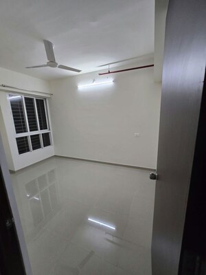 Furnished Amenities in 1 BHK Apartment at Raunak Bliss, Ghodbunder Road – for Rent