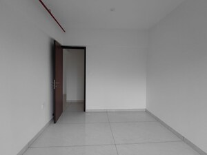 Master Bedroom in 2 BHK Apartment at Arkade Eden, Malad East – for Rent