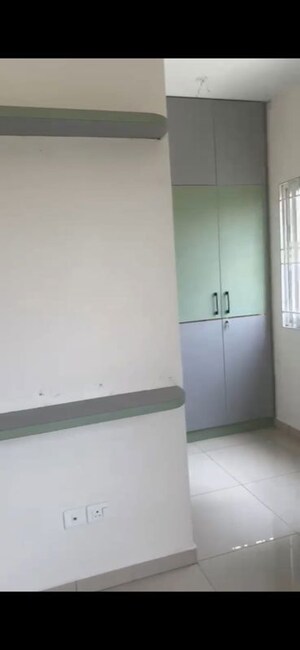 Room in 4 BHK Apartment at Shriram WYT Field, Budigere – for Rent