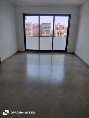 Room in 3 BHK Apartment at Naman Habitat, Andheri West – for Sale