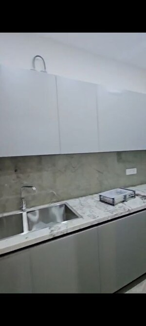 Furnished Amenities in 4 BHK Apartment at Vasant Kunj – for Sale