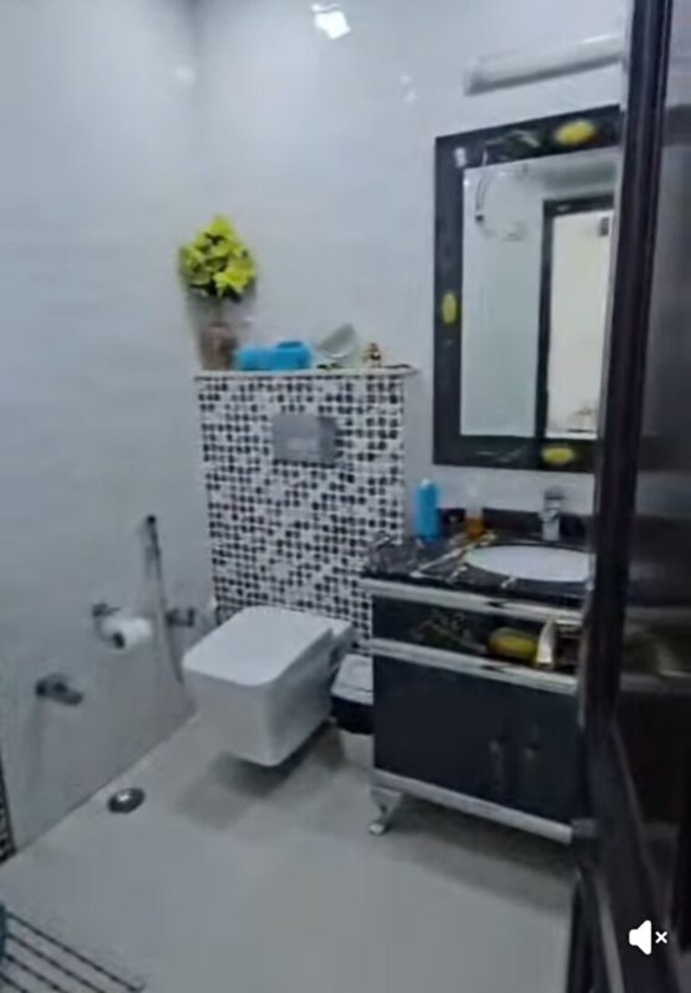 Bathroom, malviya nagar 3 Bedroom 1250 Sq.Ft. Builder Floor In Malviya Nagar Delhi 10727771