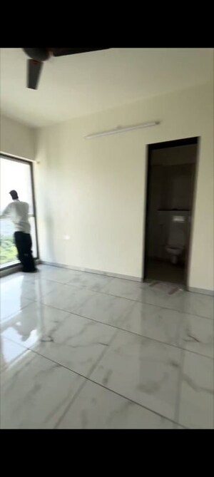 Room in 2 BHK Apartment at Kurla East – for Rent