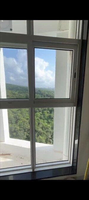 Room in 2 BHK Apartment at Kurla East – for Rent