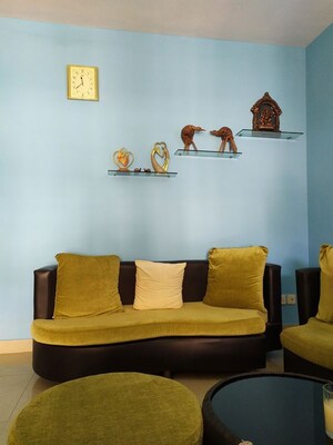 Living Room in 3 BHK Apartment at Shristi Nagar – for Rent
