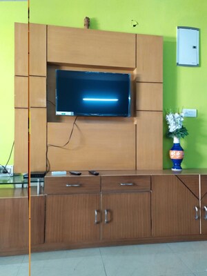 Living Room in 3 BHK Apartment at Shristi Nagar – for Rent