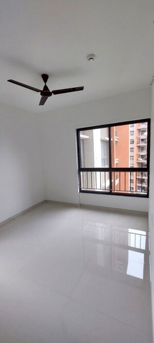 Room in 2 BHK Apartment at Shapoorji Pallonji Sensorium, Hinjewadi – for Rent
