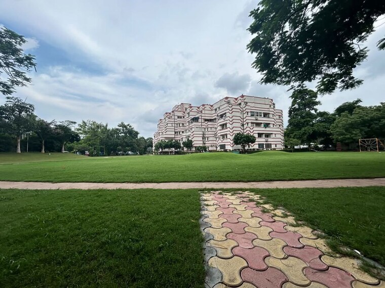 Exterior View, the-retreat-gurgaon 2 Bedroom 2000 Sq.Ft. Builder Floor In Sector 41 Gurgaon 10727797