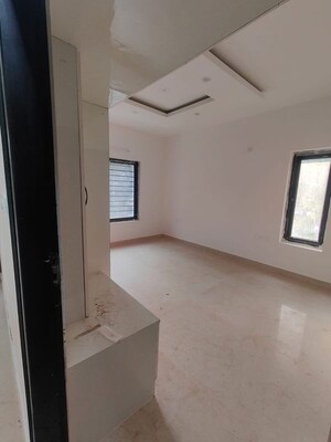 Room in 3 BHK Apartment at Richards Town – for Rent
