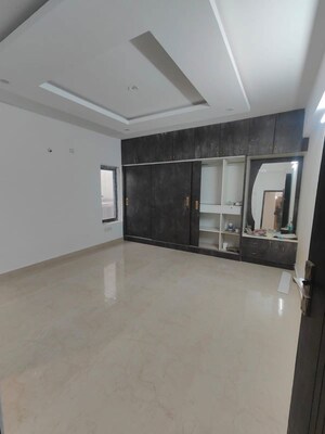 Room in 3 BHK Apartment at Richards Town – for Rent