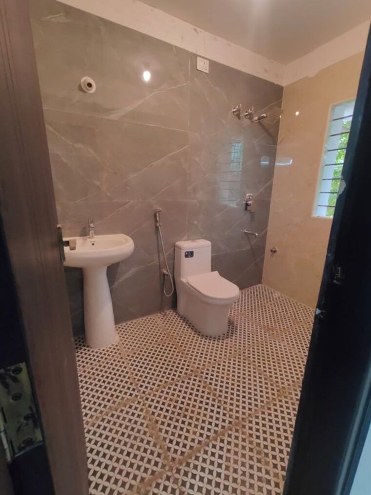 Bathroom, richards town 3 Bedroom 1900 Sq.Ft. Apartment In Richards Town Bangalore 10727810
