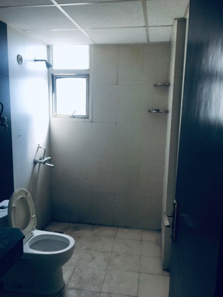 Bathroom, unitech-horizon 3 Bedroom 1705 Sq.Ft. Apartment In Pi Greater Noida Greater Noida 10727820