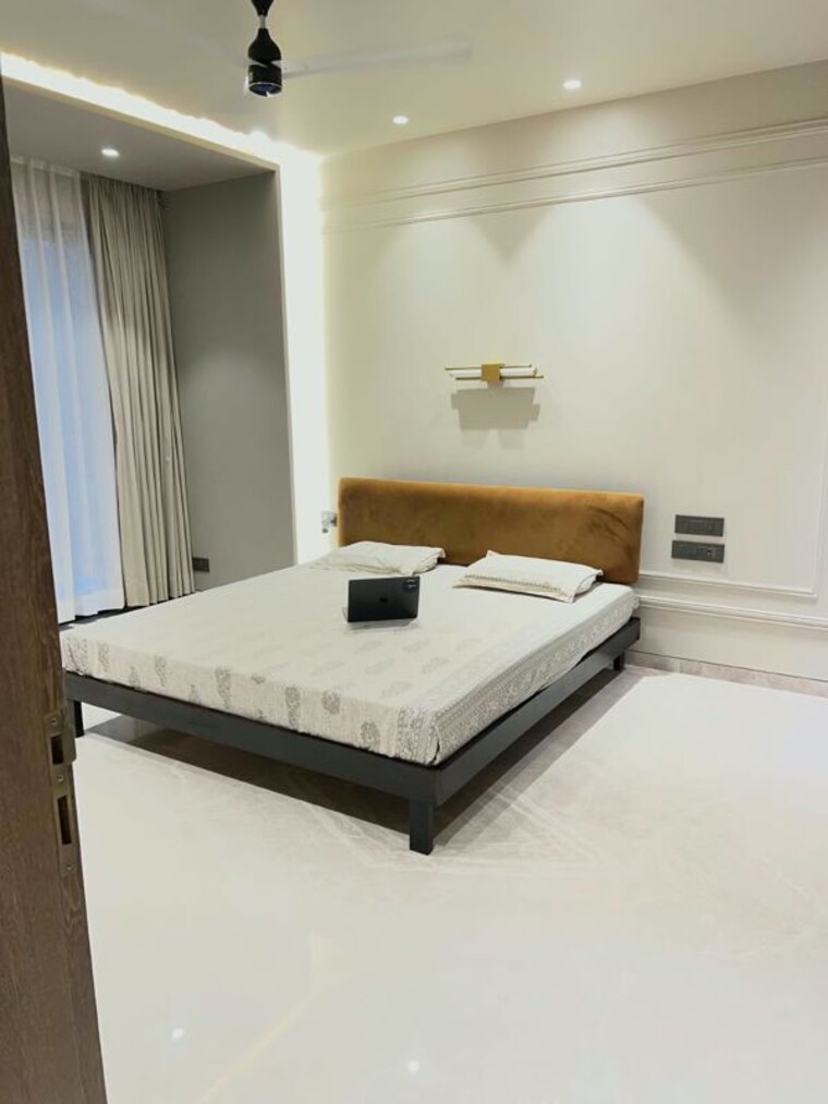 Bedroom, south city 1 3 Bedroom 2200 Sq.Ft. Builder Floor In South City 1 Gurgaon 10727819