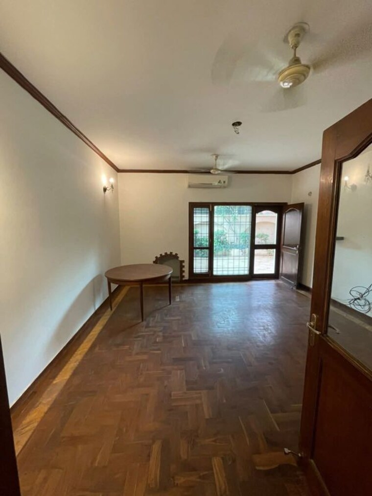 Kitchen, south city 1 3 Bedroom 2500 Sq.Ft. Builder Floor In South City 1 Gurgaon 10727830