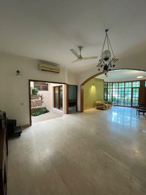 Living Room in 3 BHK Builder Floor at South City 1 – for Rent