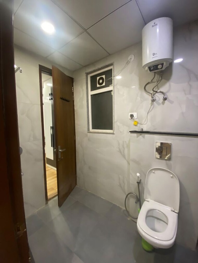 Bathroom, sector 12 2 Bedroom 1300 Sq.Ft. Builder Floor In Sector 12 Gurgaon 10727833