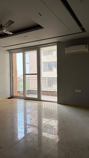 Room in 4 BHK Builder Floor at The Saffron Homes, Sector 50 – for Rent