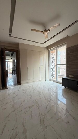 Room in 4 BHK Builder Floor at The Saffron Homes, Sector 50 – for Rent