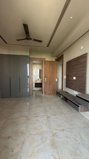 Room in 4 BHK Builder Floor at The Saffron Homes, Sector 50 – for Rent