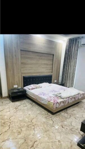Bedroom in 4 BHK Apartment at Parsvnath Planet Plaza, Gomti Nagar – for Rent