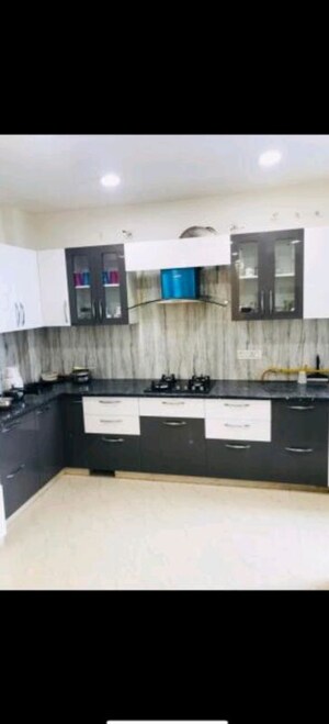Kitchen in 4 BHK Apartment at Parsvnath Planet Plaza, Gomti Nagar – for Rent