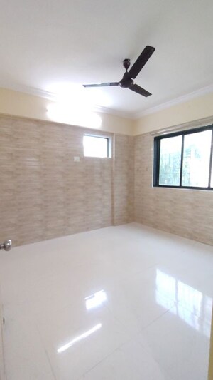 Room in 3 BHK Apartment at May Flower, Vashi Sector 12 – for Sale