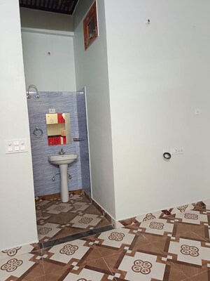 Furnished Amenities in 2 BHK Independent House at Gomti Nagar – for Rent