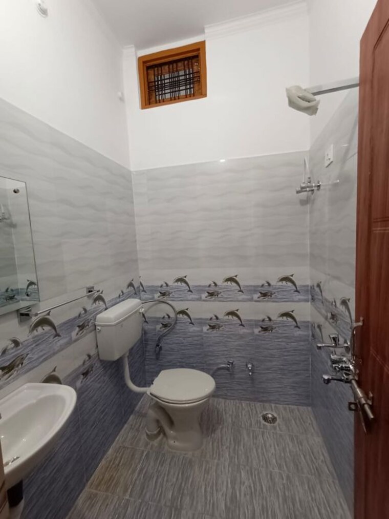Bathroom, gomti nagar 2 Bedroom 1850 Sq.Ft. Independent House In Gomti Nagar Lucknow 10727865