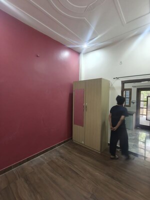 Room in 2 BHK Independent House at Vastu Khand – for Rent