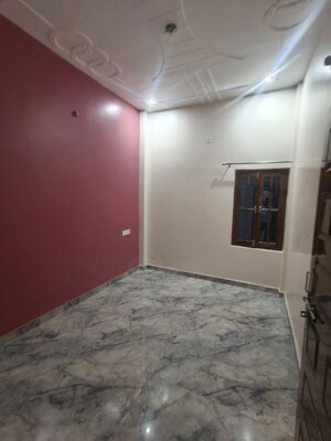 Room in 2 BHK Independent House at Vastu Khand – for Rent
