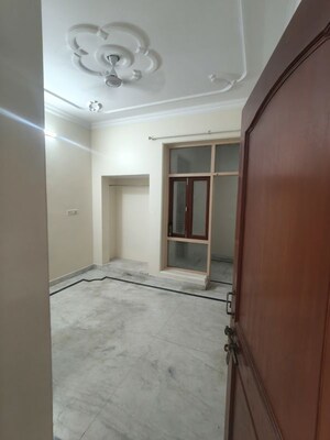 Room in 2 BHK Independent House at Vastu Khand – for Rent