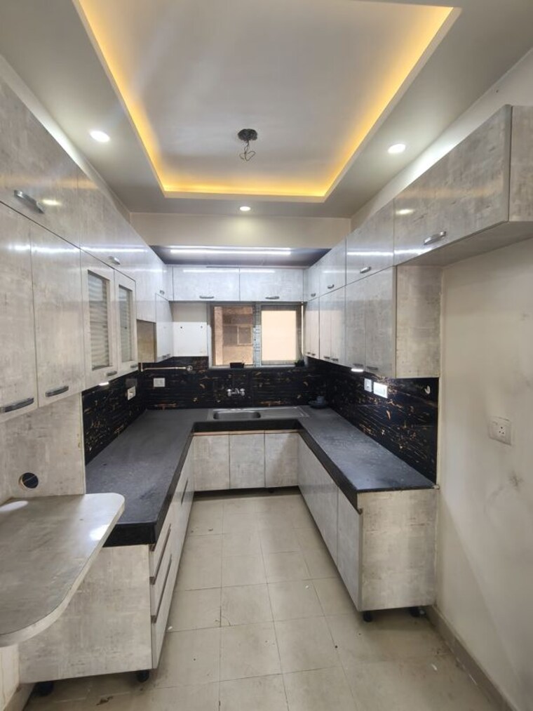 Kitchen, rishita-manhattan 3.5 Bedroom 1950 Sq.Ft. Apartment In Gomti Nagar Lucknow 10727881