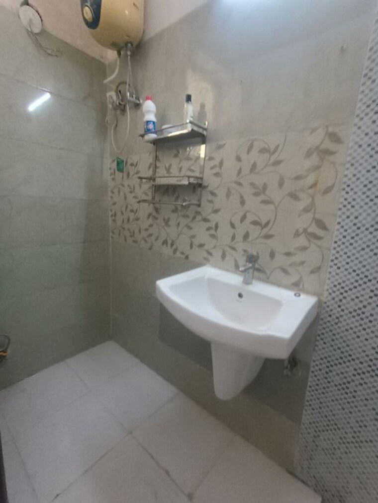 Bathroom, amrapali leisure valley 3.5 Bedroom 1825 Sq.Ft. Villa In Amrapali Leisure Valley Greater Noida 10727908