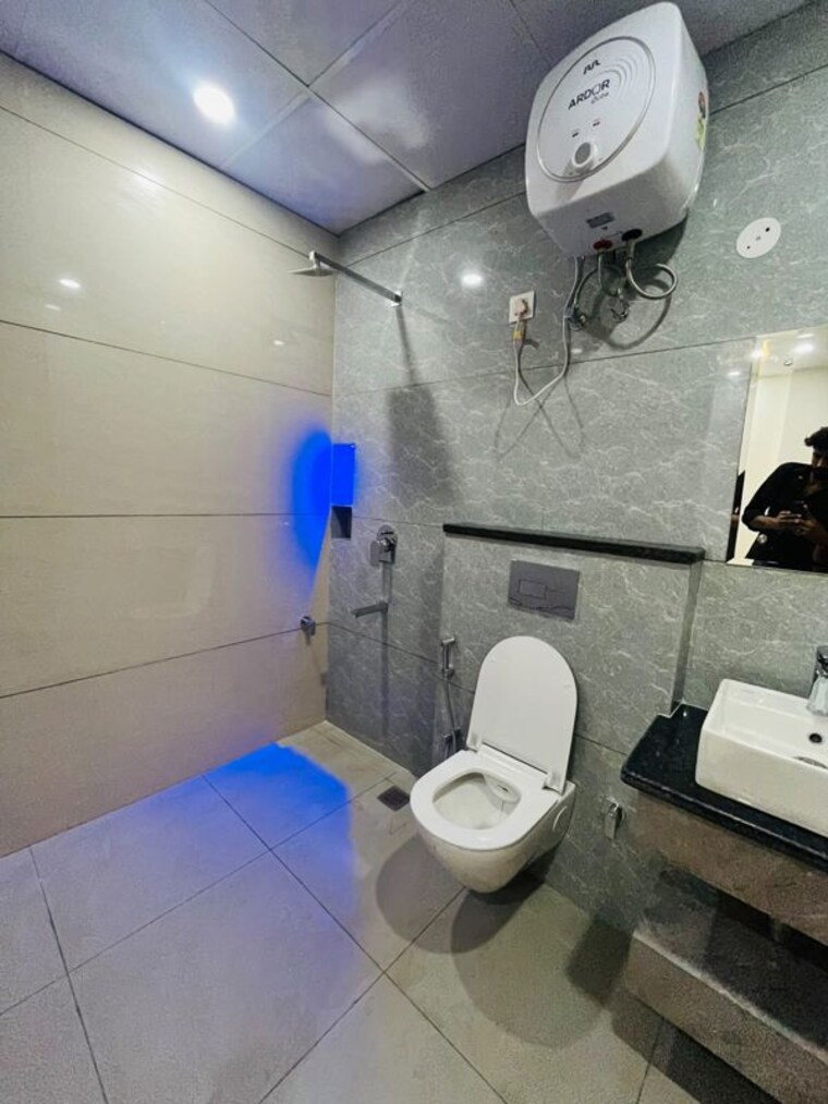Bathroom, sector 48 1 Bedroom 768 Sq.Ft. Builder Floor In Sector 48 Gurgaon 10727927