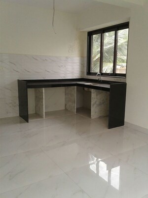 Room in 2 BHK Apartment at Mehta Villa 79, Santacruz West – for Rent